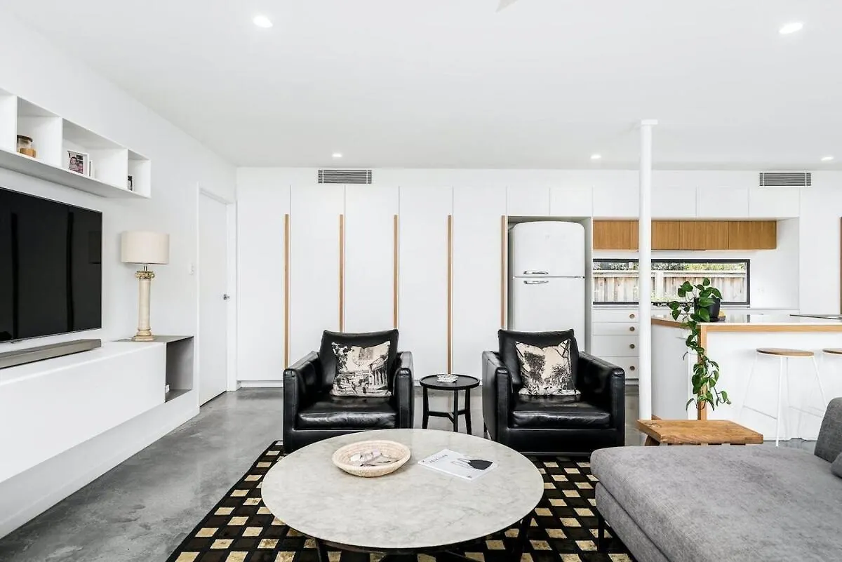 Sanctuary Spaces - Lomani Six Byron Bay Villa