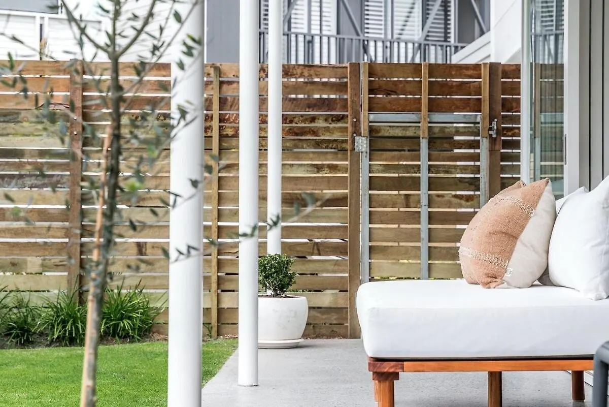 Villa Sanctuary Spaces - Lomani Six Byron Bay Australia